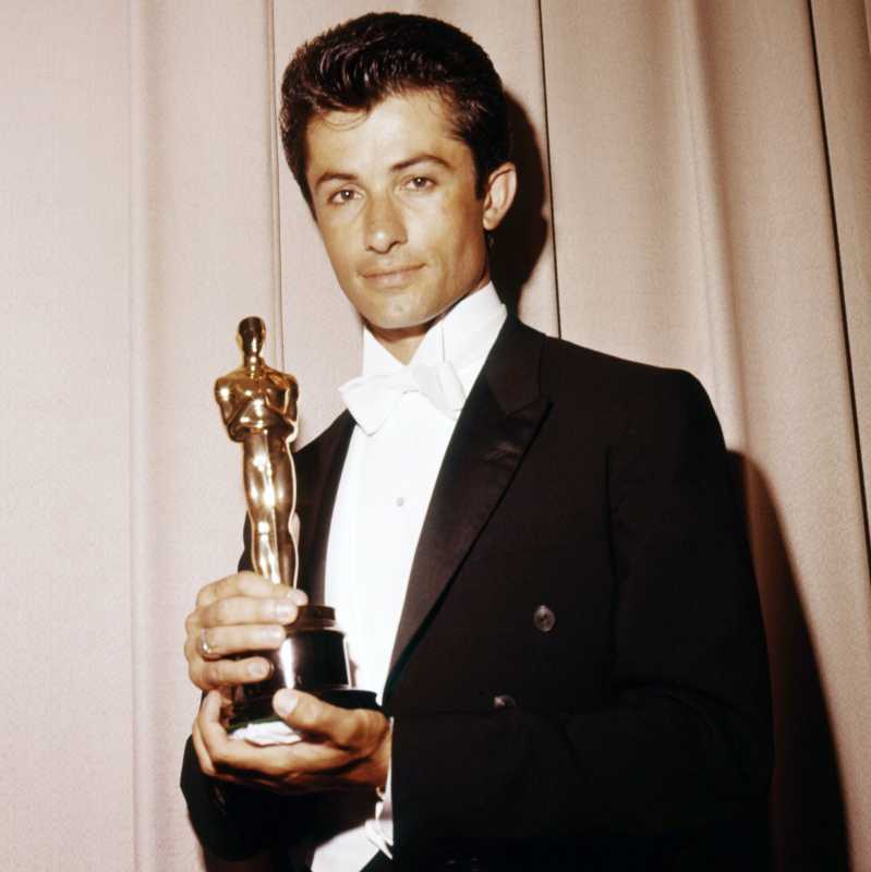 George Chakiris s Oscarom za najlepšieho herca vo vedľajšej úlohe, 1962