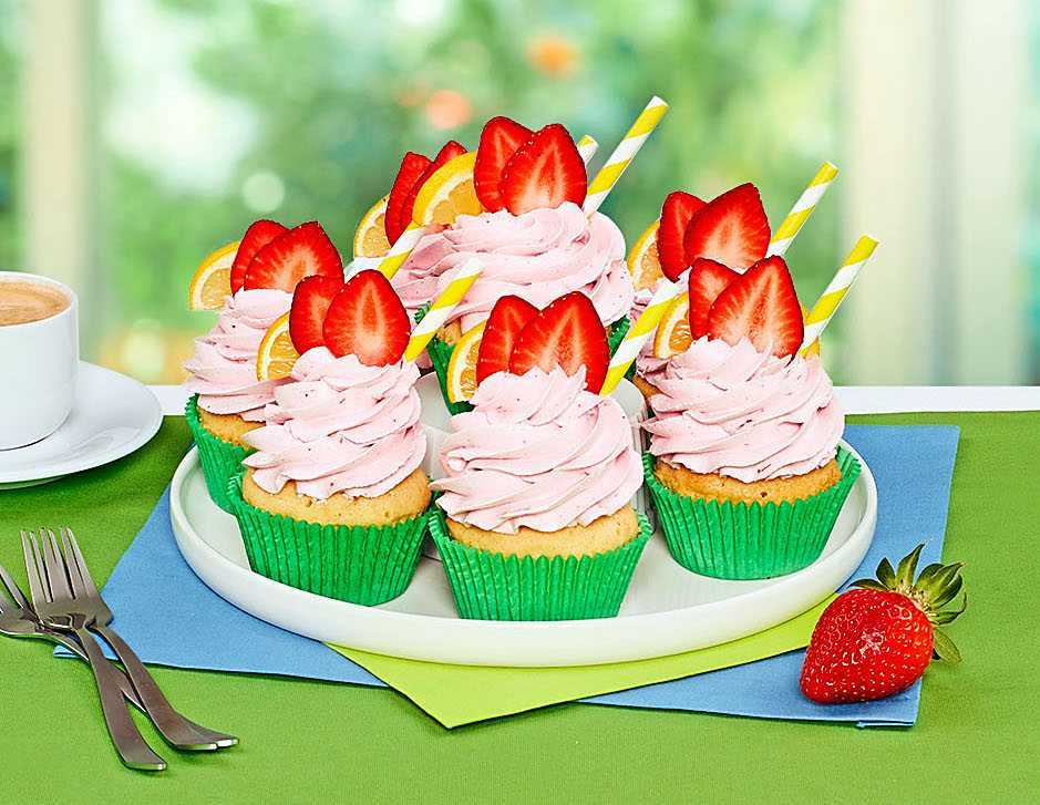 Citroen-aardbei cupcake-dessert
