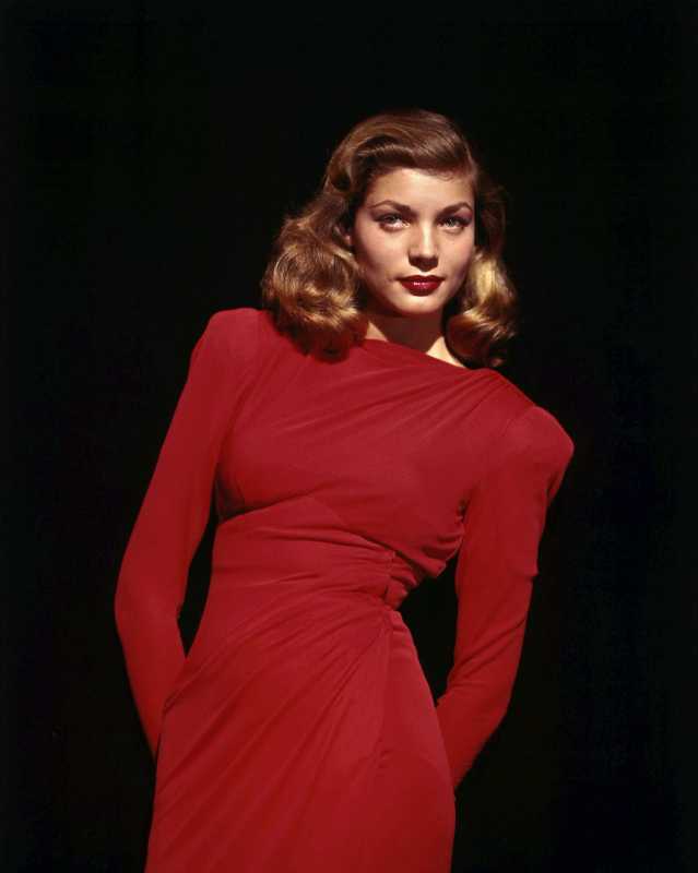 Lauren Bacall v roce 1944