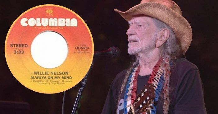 Willie Nelson vergoot een traan tijdens ongelooflijke uitvoering van _Always On My Mind_