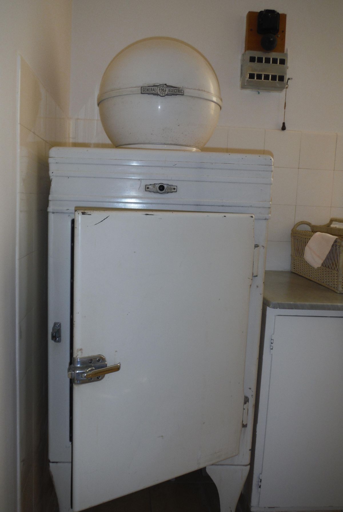 senas šaldytuvas