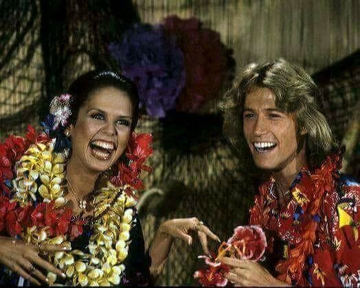 marie osmond in andy gibb leis