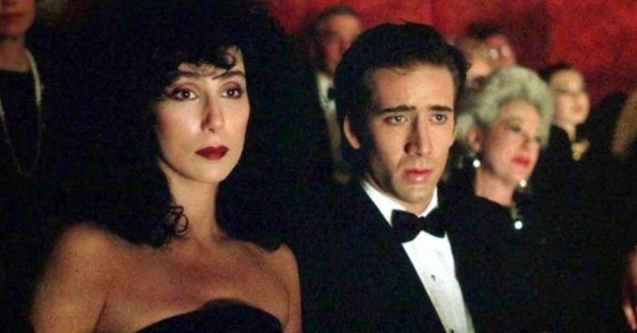 Pamatujete si, když Nicolas Cage a Cher hráli v romantické komedii s názvem Moonstruck