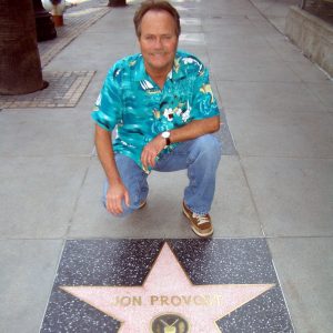 بدأ Jon Provost بداية مبكرة مع هوليوود وقام بعمل موجات بعد فترة وجيزة