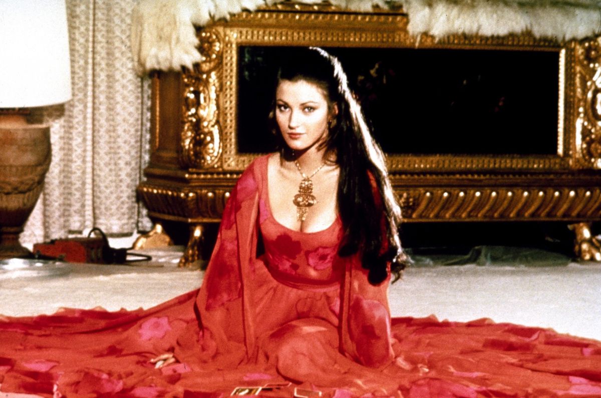 jane-seymour-live-and-let-die
