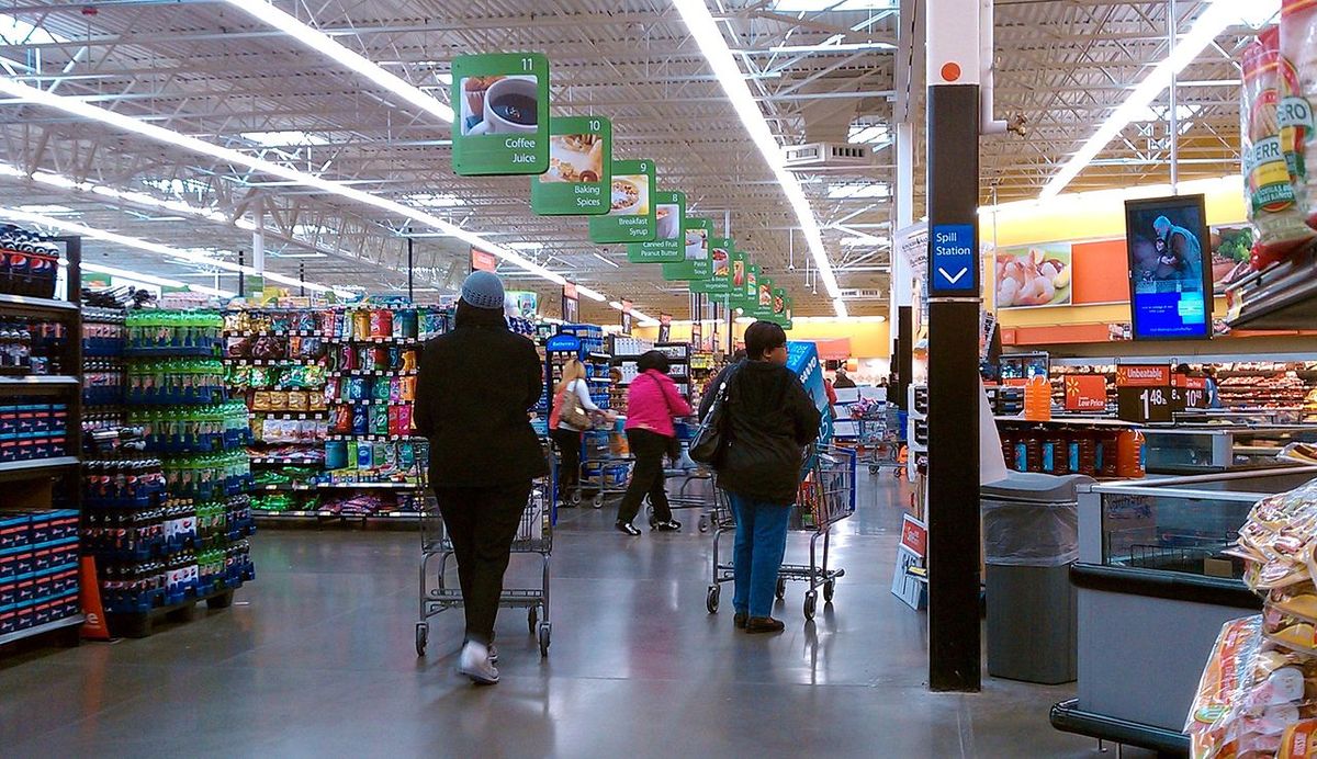 Walmart nebude prosazovat masky, protože se bojí o zaměstnance