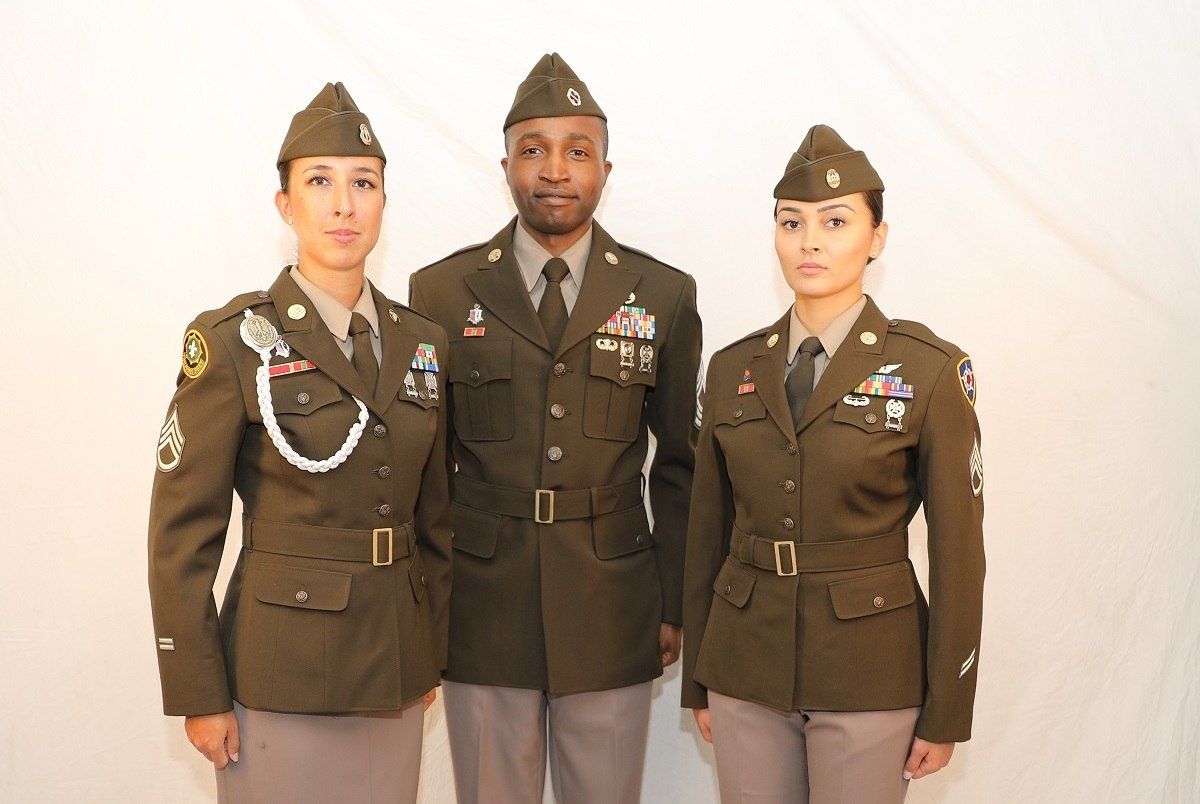 novos uniformes do exército