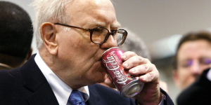 En estos días, se ve a Buffet bebiendo Coca-Cola todos los días.