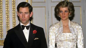 Kun juhlat ilmoitettiin tapahtuneen, prinsessa Diana ei enää ollut prinssi Georgen, Richard Gere ei enää Cindy Crawfordin kanssa, ja Sylvester Stallone halusi mahdollisesti keskustella prinsessan kanssa