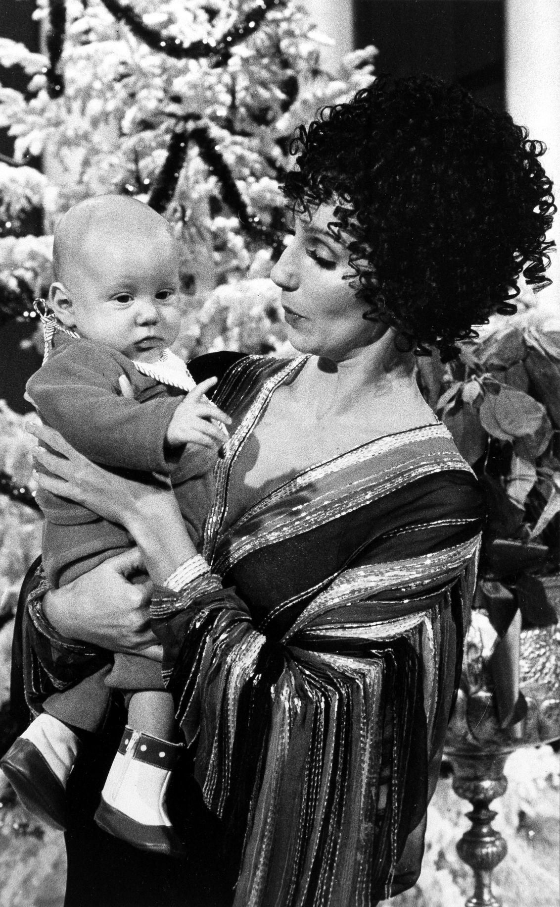 Cher ja hänen poikansa