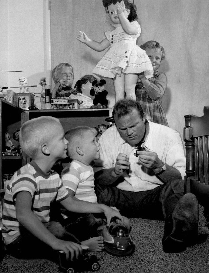 دان بلوكير مع أطفاله