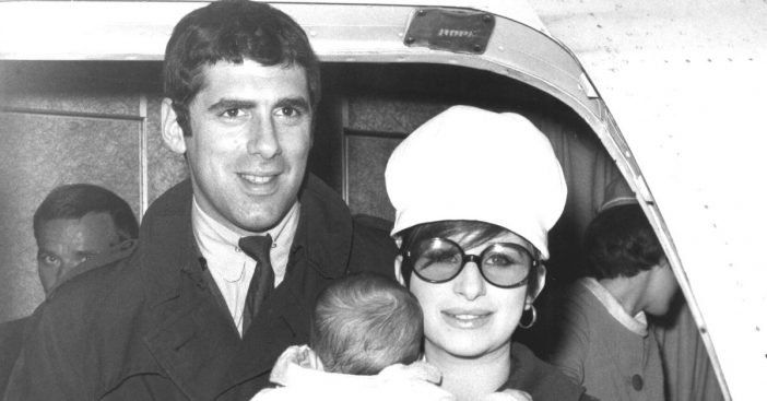 Barbra Streisand, bývalý manžel Elliott Gould, otvára svoje minulé manželstvo